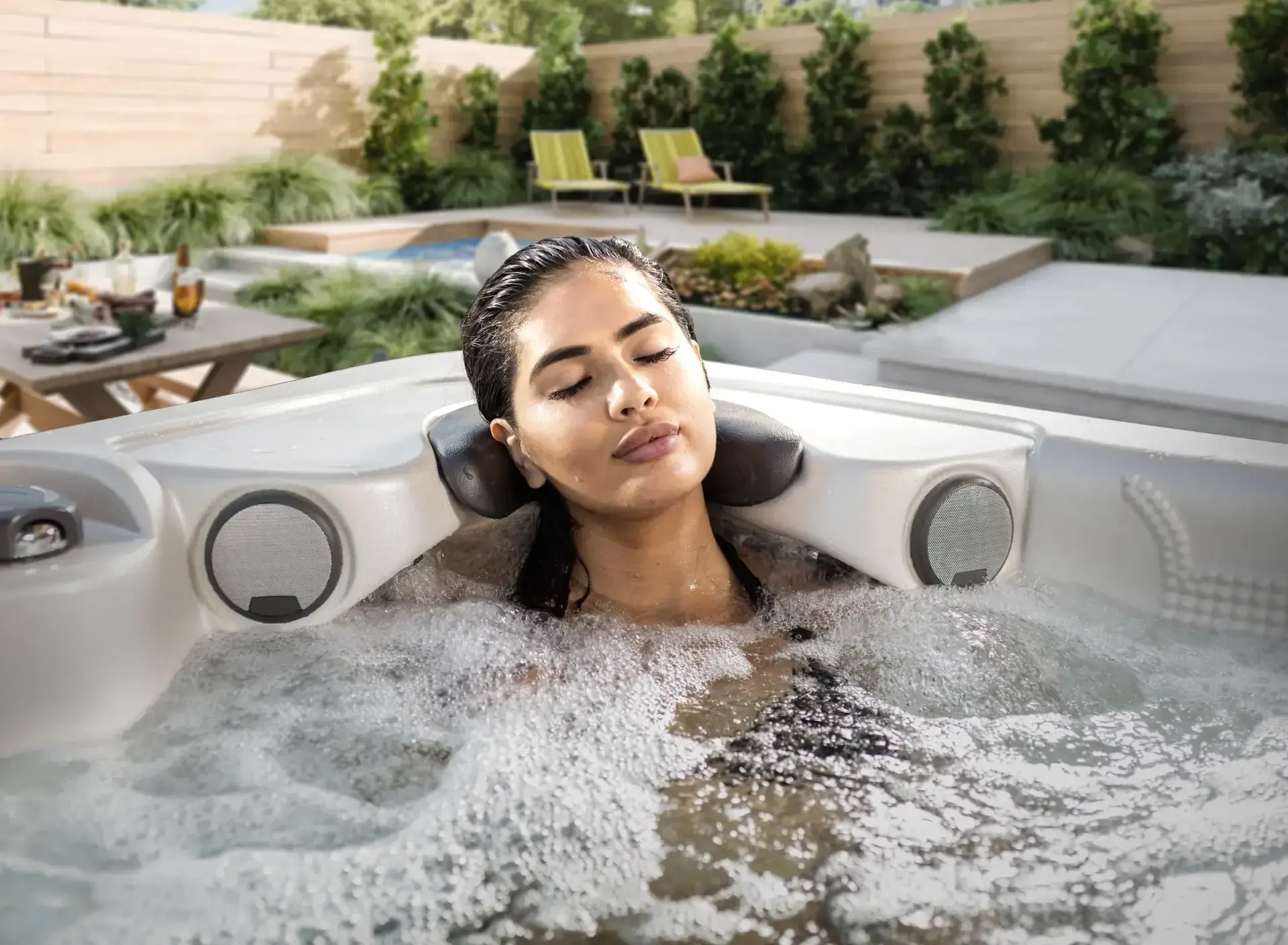 Kona NewLifestyle lifestyle image 107 Tropic Seas