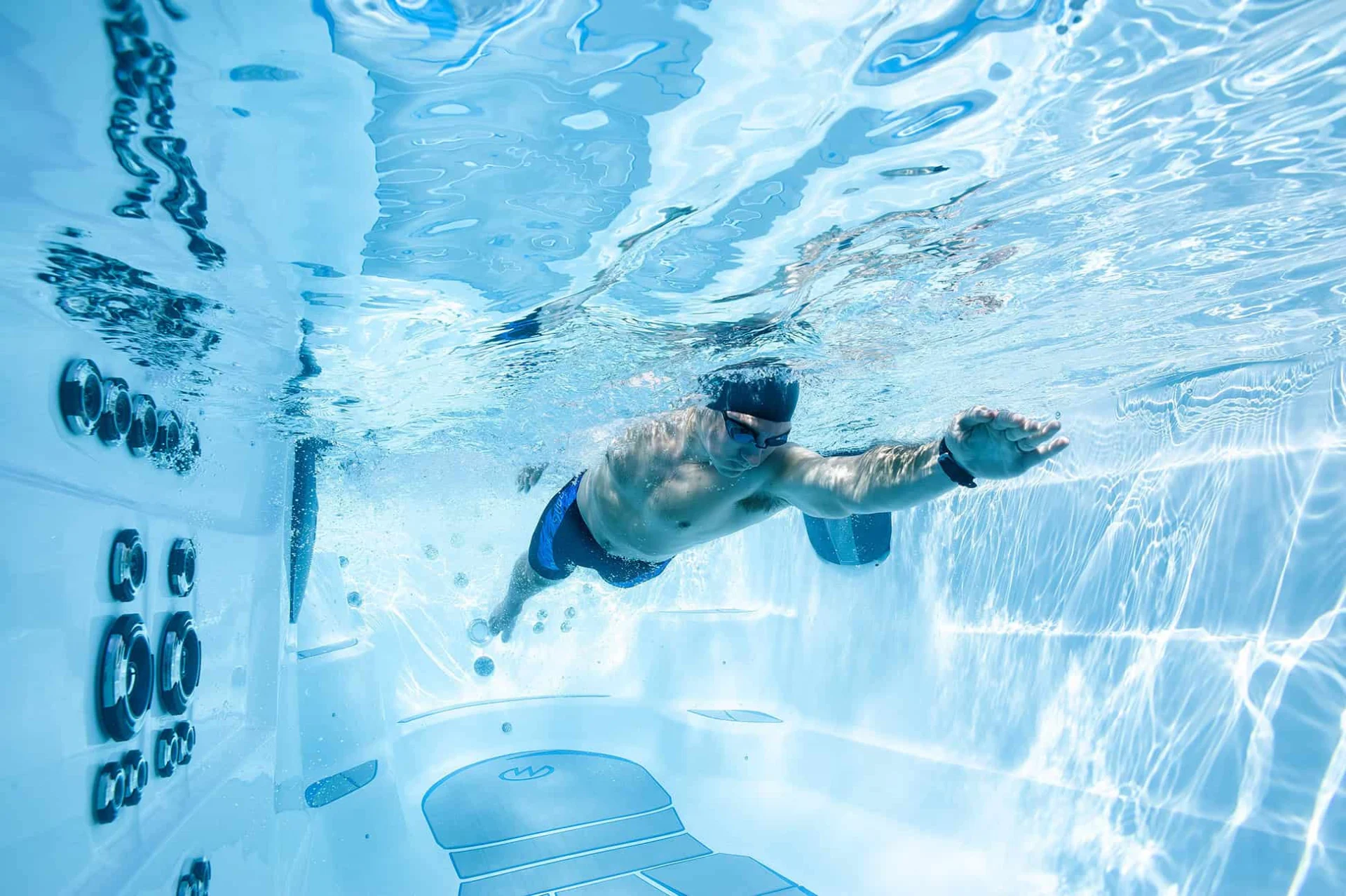 MP Signature Pro Swim Under2